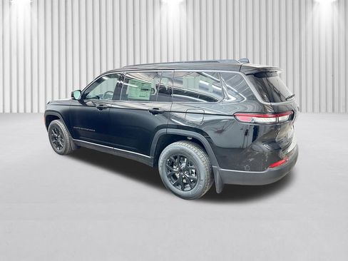 New 2026 Jeep Grand Cherokee L 4WD image 7