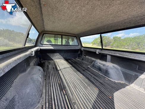 Used 2000 Ford F250 Lariat image 23