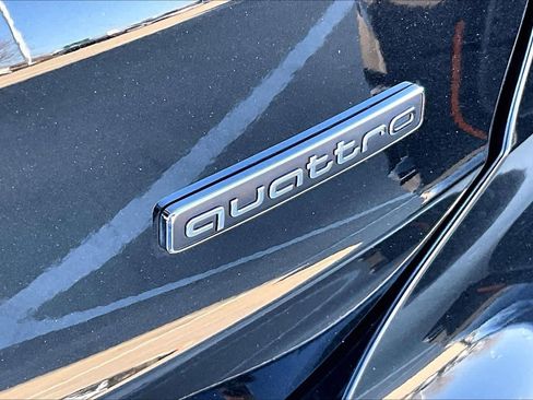 Used 2020 Audi Q3 2.0T Premium w/ Convenience Package image 9