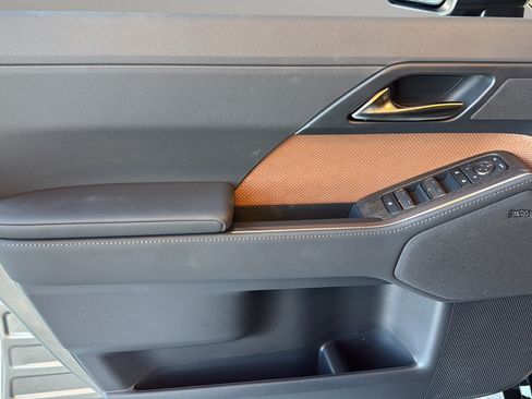 New 2026 Lexus GX 550 AWD/4WD image 9