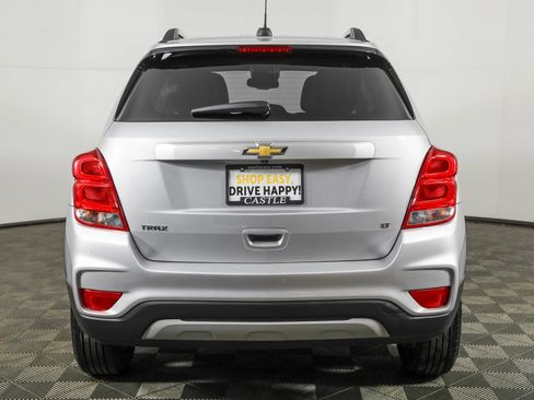 Used 2019 Chevrolet Trax LT w/ LT Convenience Package FWD image 16