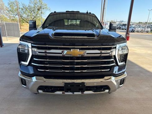 Used 2024 Chevrolet Silverado 2500 LTZ w/ LTZ Premium Texas Edition AWD/4WD image 2