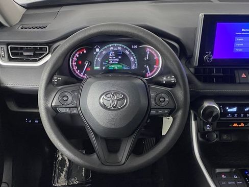 Certified 2023 Toyota RAV4 LE AWD/4WD image 18