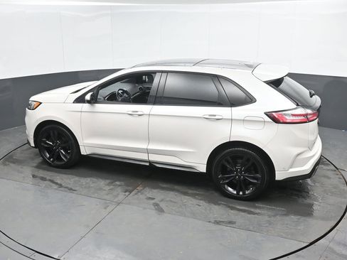 Used 2019 Ford Edge ST w/ Equipment Group 401A image 18