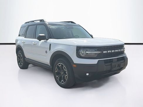 Used 2025 Ford Bronco Sport Outer Banks w/ Outer Banks Tech Package+ AWD/4WD image 3