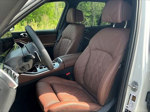 New 2026 BMW X5 xDrive40i w/ M Sport Package AWD/4WD image 7