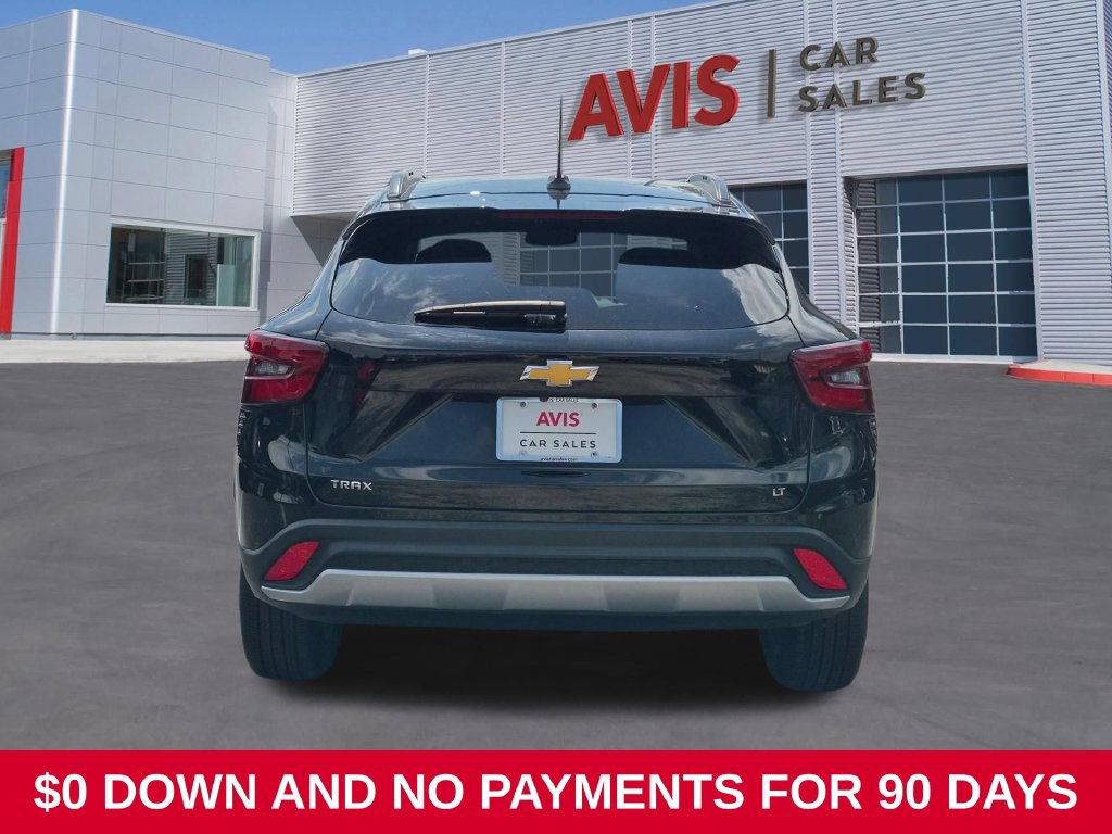 Used 2025 Chevrolet Trax LT w/ LT Convenience Package FWD image 6