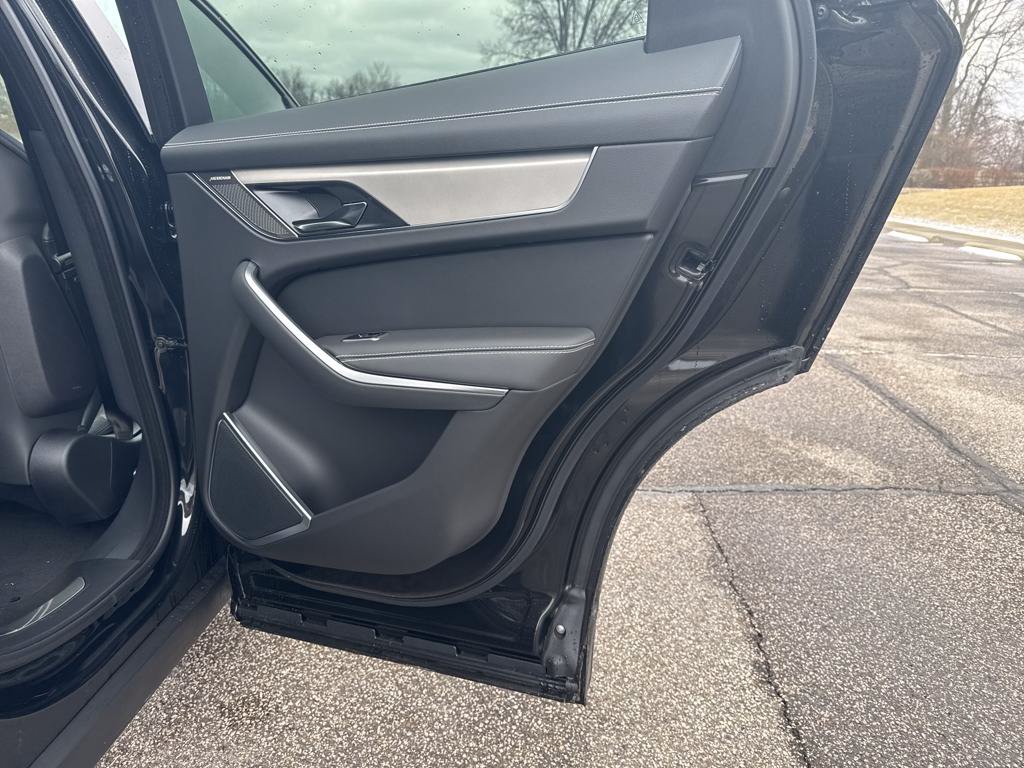 Certified 2026 Jaguar F-PACE R-Dynamic S AWD/4WD image 18