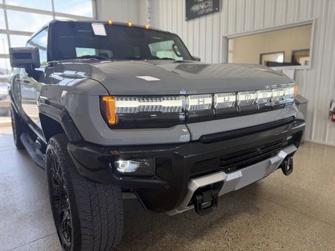 Used 2025 GMC Hummer EV 2X AWD/4WD image 3