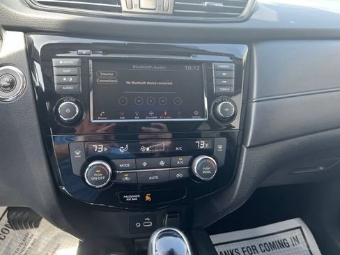 Used 2020 Nissan Rogue SV w/ Sun & Sound Touring Package AWD/4WD image 18