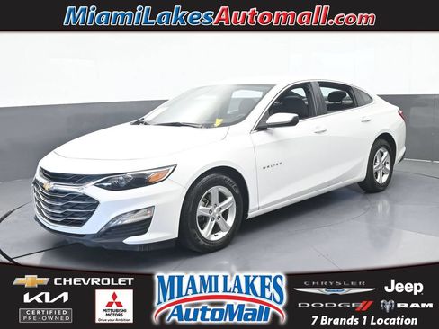 Used 2024 Chevrolet Malibu LT FWD image 1