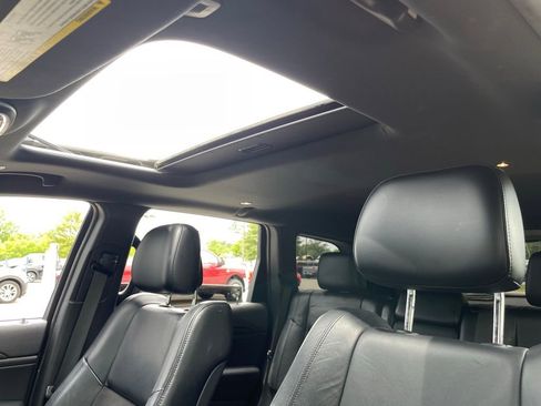Used 2019 Jeep Grand Cherokee Altitude AWD/4WD image 26
