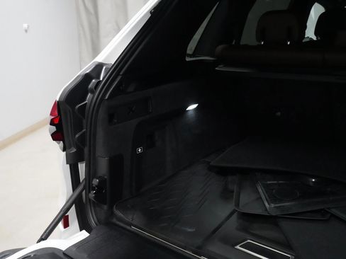 Certified 2025 BMW X5 xDrive50e w/ M Sport Package image 29