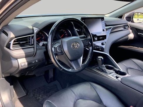 Used 2022 Toyota Camry XSE FWD image 17