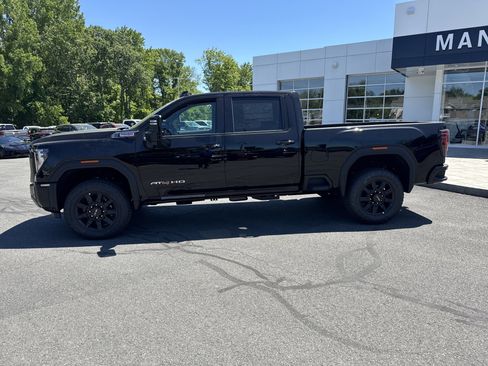 New 2026 GMC Sierra 2500 AT4 w/ AT4 Premium Plus Package AWD/4WD image 2