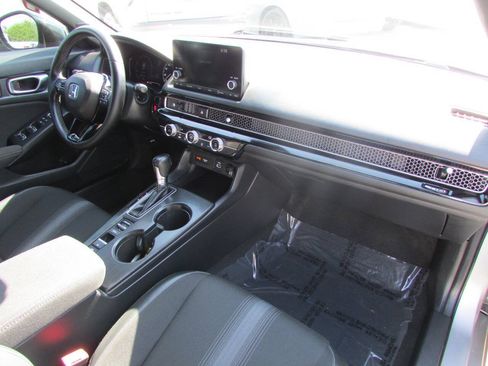 Used 2023 Honda Civic Sport image 15