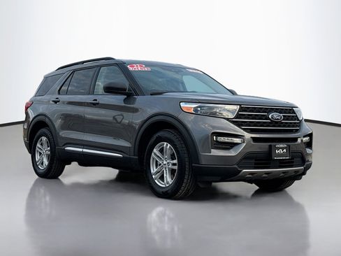 Used 2022 Ford Explorer XLT w/ Equipment Group 202A image 1