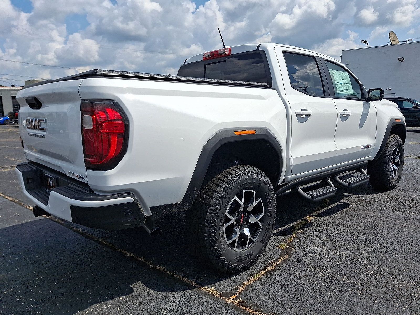 New 2025 GMC Canyon AT4 w/ AT4X Package AWD/4WD image 12