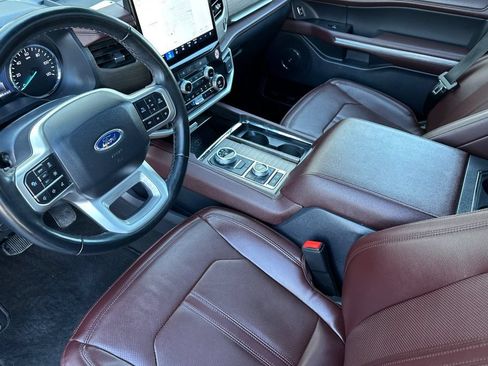 Used 2024 Ford Expedition Max Limited AWD/4WD image 10