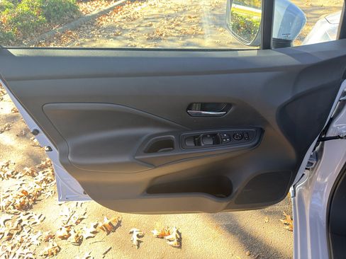 New 2025 Nissan Versa SV image 16