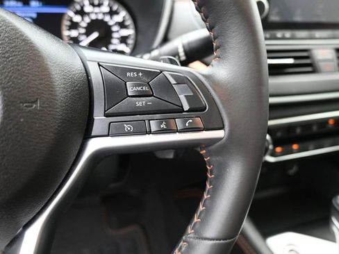 Used 2022 Nissan Altima 2.5 SR w/ Midnight Edition Package image 6