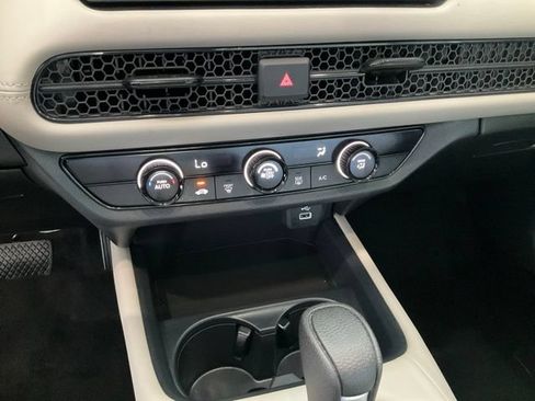 Certified 2025 Honda HR-V LX image 13