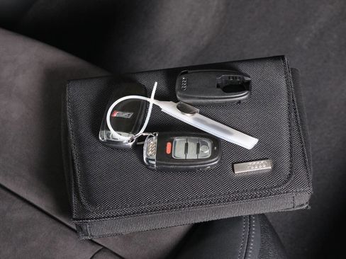 Used 2010 Audi S4 Premium Plus image 29