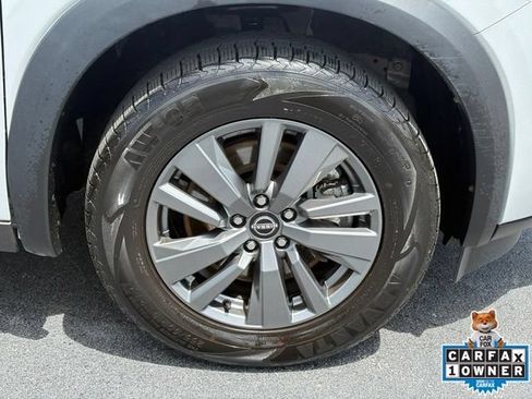 Used 2024 Nissan Pathfinder SV FWD image 29