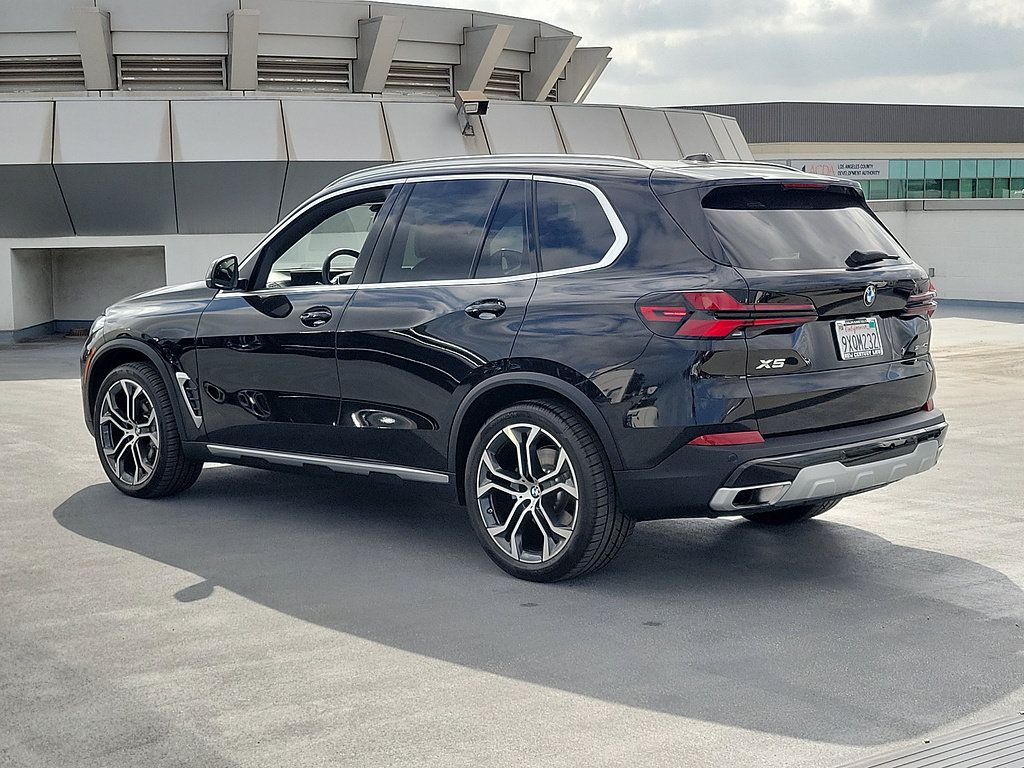 Used 2026 BMW X5 sDrive40i w/ Climate Comfort Package RWD image 2