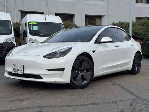 Used 2022 Tesla Model 3 Long Range AWD/4WD image 2