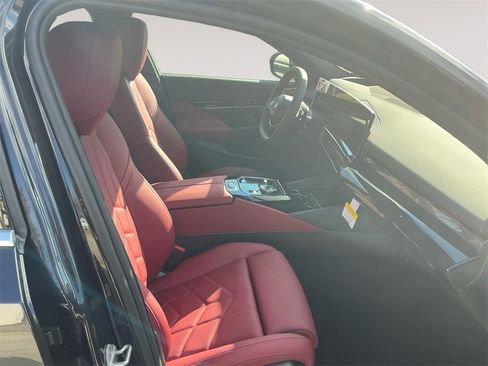 New 2026 BMW 530i xDrive w/ Premium Package image 15