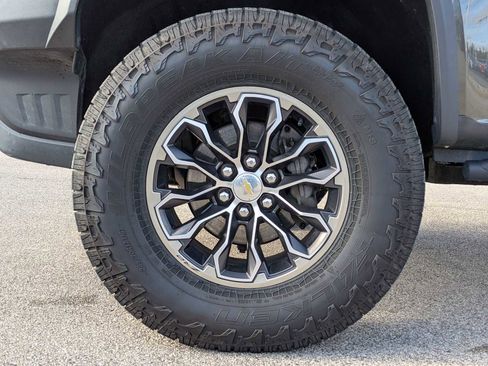 Used 2018 Chevrolet Colorado ZR2 image 13