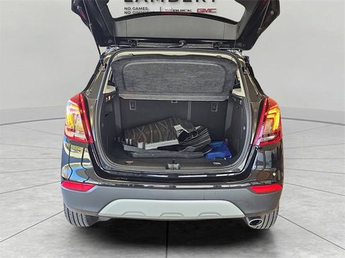 Used 2022 Buick Encore Preferred image 21