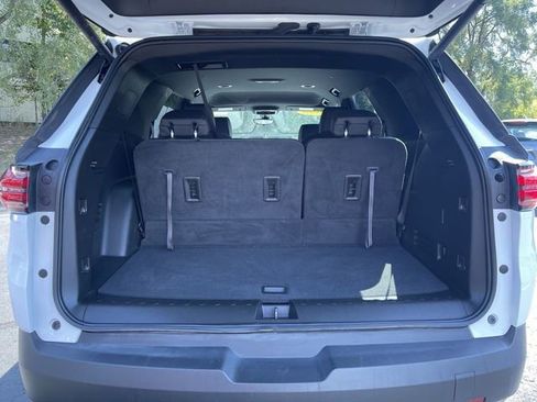 Used 2023 Chevrolet Traverse RS image 26