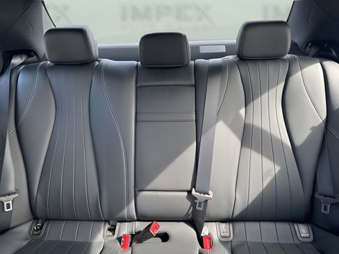 Used 2021 Mercedes-Benz E 350 4MATIC Sedan image 12