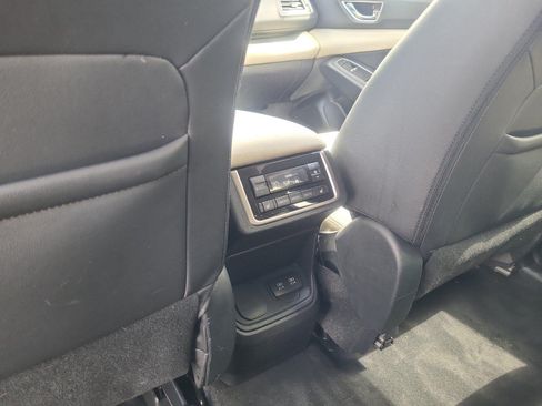 Used 2022 Subaru Ascent Limited w/ Popular Package #2A AWD/4WD image 31