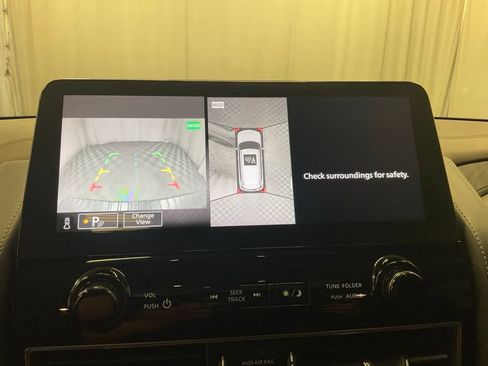 Used 2021 Nissan Armada Platinum w/ Captain's Chairs Package RWD image 8