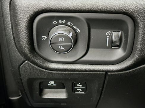 Used 2023 RAM 1500 Big Horn AWD/4WD image 17