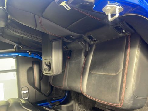 Used 2024 Jeep Gladiator Rubicon image 11