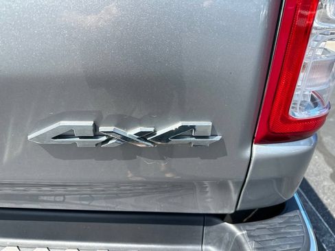 Used 2021 RAM 1500 Big Horn AWD/4WD image 9