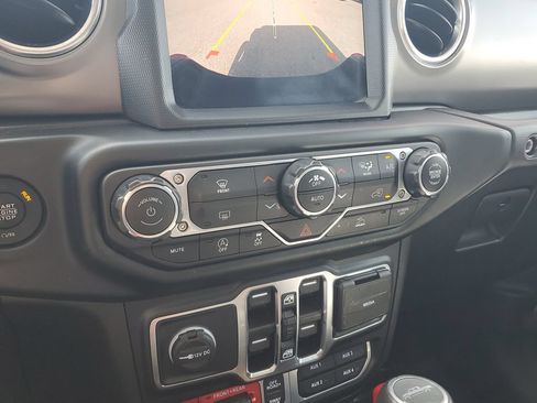 Used 2022 Jeep Gladiator Rubicon w/ LED Lighting Group AWD/4WD image 27