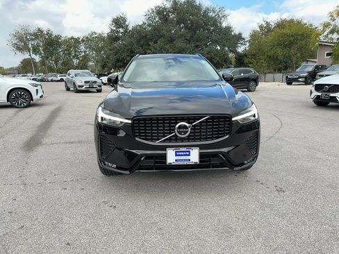 Used 2025 Volvo XC60 B5 Plus w/ Climate Package image 8