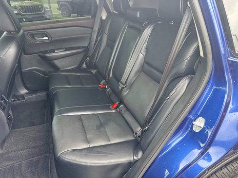 Used 2022 Nissan Rogue SL w/ SL Premium Package FWD image 17