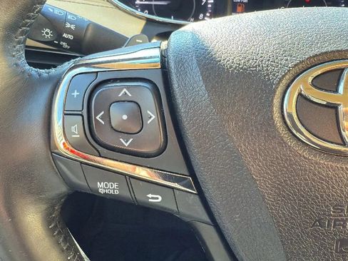 Used 2018 Toyota Avalon Limited image 12