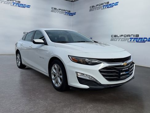 Used 2022 Chevrolet Malibu LT FWD image 3