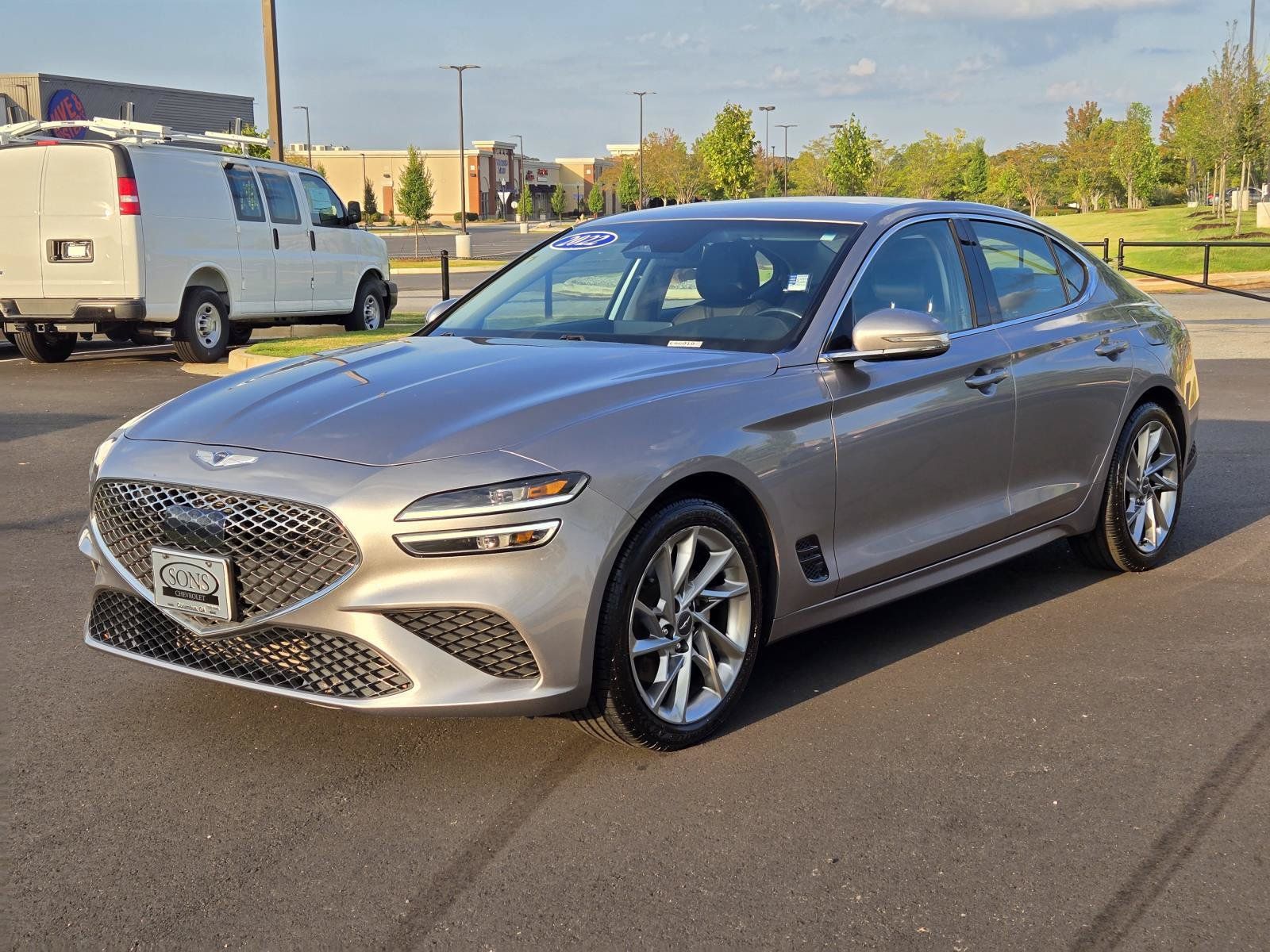 Used 2022 Genesis G70 2.0T AWD/4WD image 2