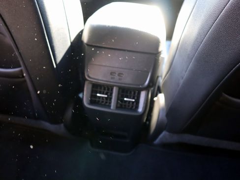 Used 2025 Chevrolet Equinox LT w/ Convenience Package II image 18