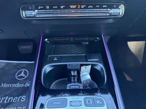 Certified 2025 Mercedes-Benz GLA 250 4MATIC image 24