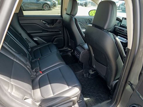 Used 2023 Lincoln Corsair AWD image 29