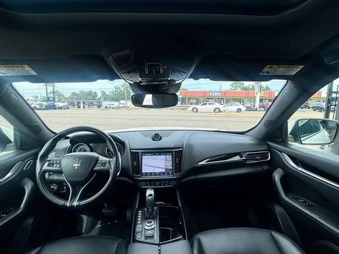 Used 2023 Maserati Levante Modena image 13